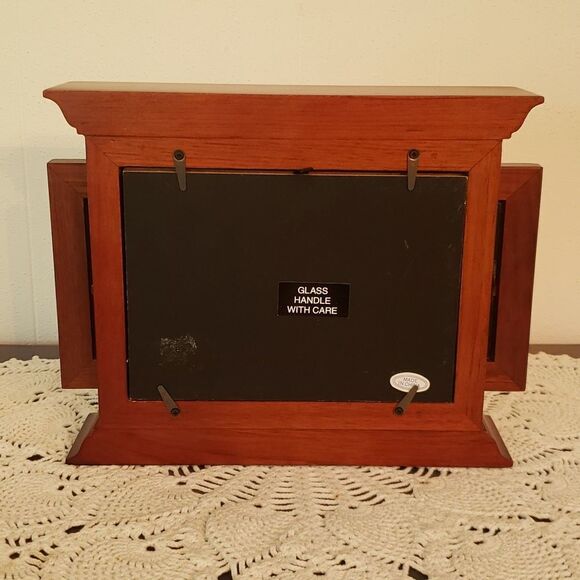 Beautiful Vintage Wooden Picture Frame  with One Center and 2 Sliding Windows - Picture 7 of 16